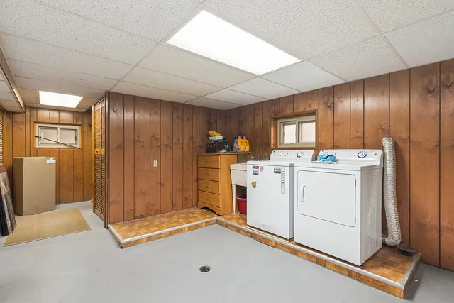 a view of utility room with washer and dryer
