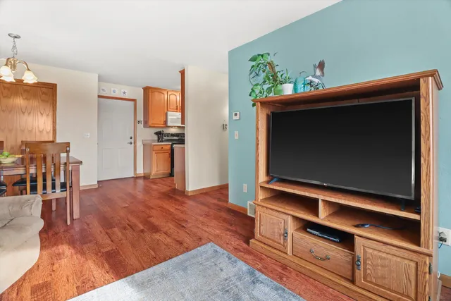 $230,000 | 1690 Drum Corps Drive, Unit H, Menasha, WI 54952