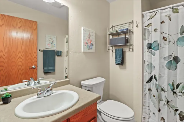 $230,000 | 1690 Drum Corps Drive, Unit H, Menasha, WI 54952