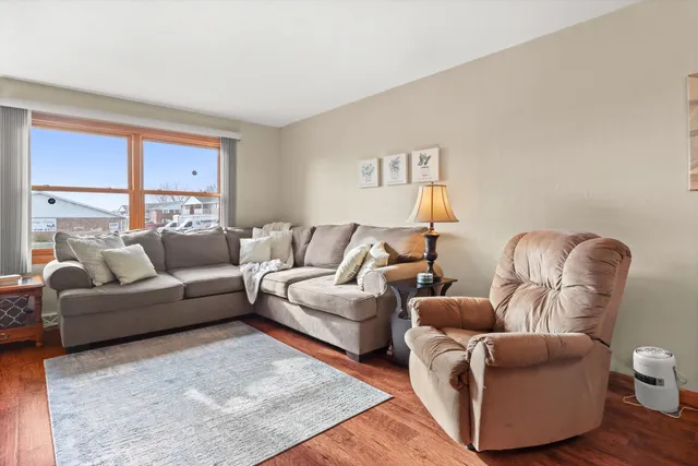 $230,000 | 1690 Drum Corps Drive, Unit H, Menasha, WI 54952