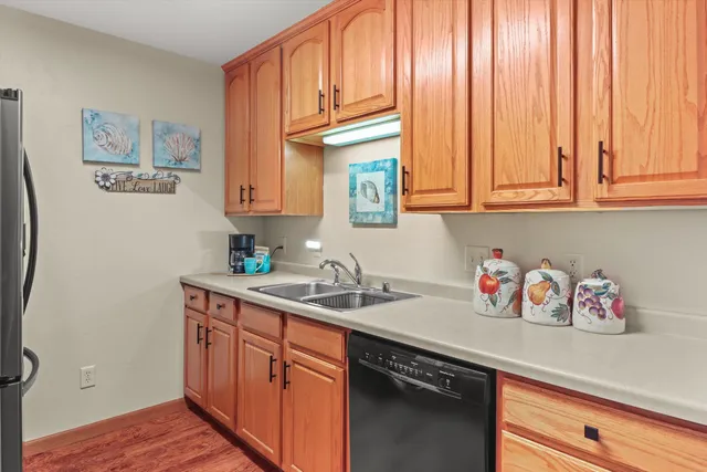 $230,000 | 1690 Drum Corps Drive, Unit H, Menasha, WI 54952
