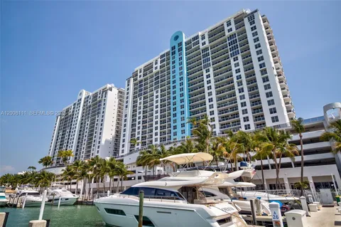 $795,000 | 1800 Sunset Harbour Drive, Unit 2105, Miami Beach, FL 33139