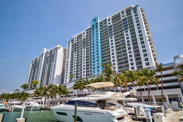 $795,000 | 1800 Sunset Harbour Drive, Unit 2105, Miami Beach, FL 33139