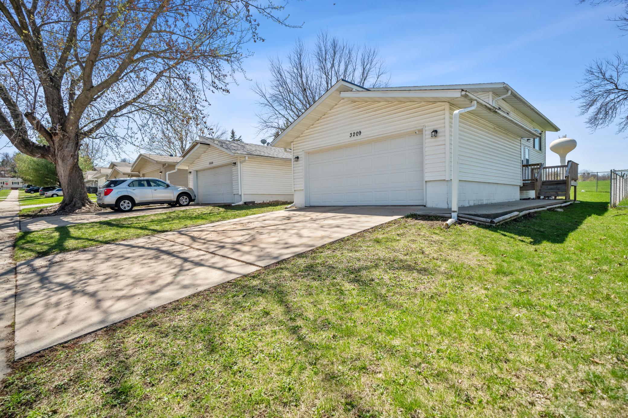 3209 15th Avenue Northwest Rochester, MN 55901 - Photo 2 of 19 Gallery Image 2