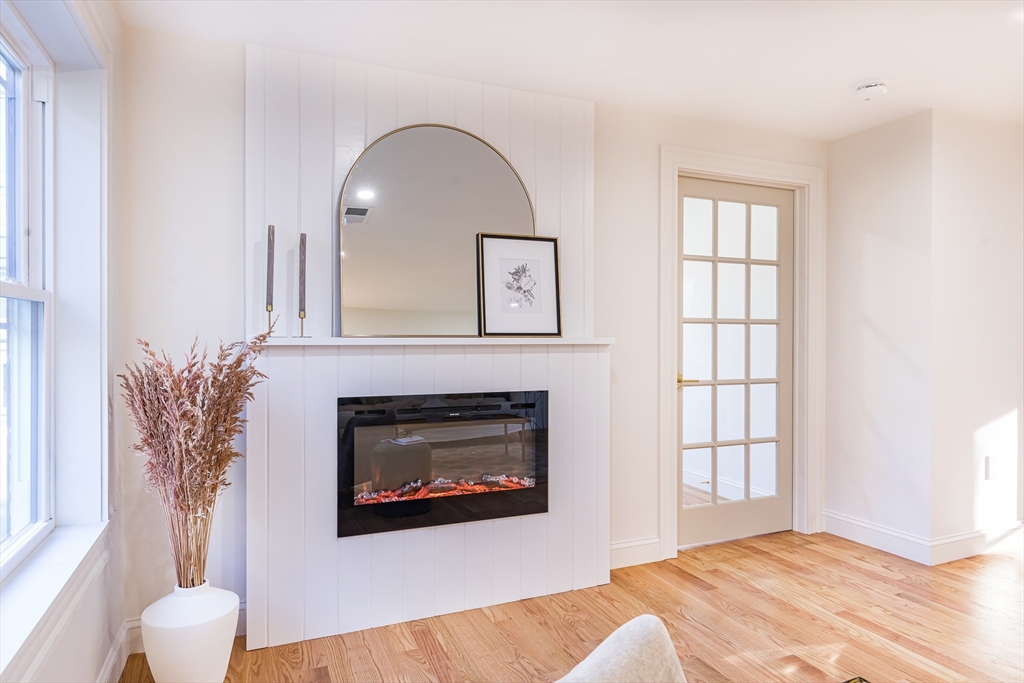 160 Green Street Marblehead, MA 01945 - Photo 17 of 38