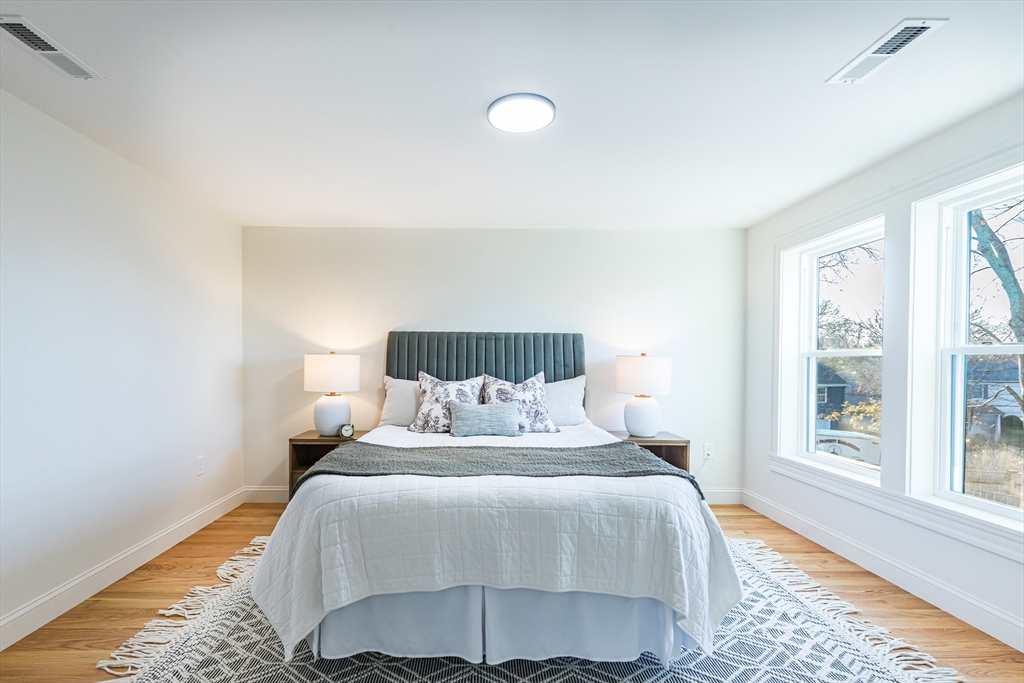 160 Green Street Marblehead, MA 01945 - Photo 27 of 38