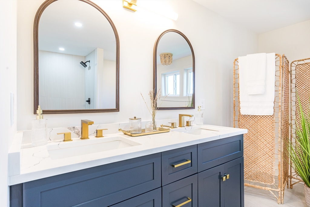 160 Green Street Marblehead, MA 01945 - Photo 34 of 38