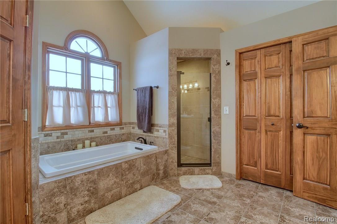 3808 Hosner Road Oxford, MI 48370 - Photo 18 of 36 Master Bath 2nd View