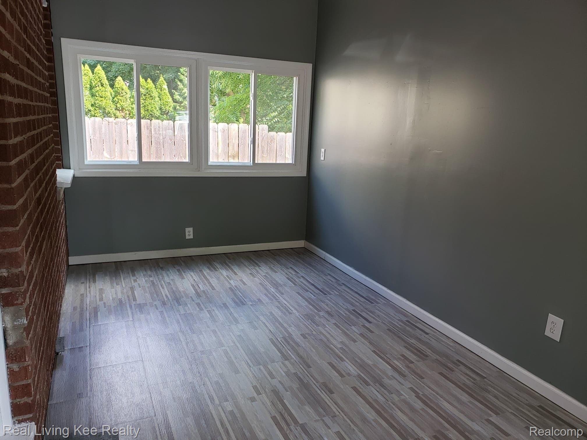 162 West Washington Street Romeo, MI 48065 - Photo 28 of 34 Darryn #21.jpg