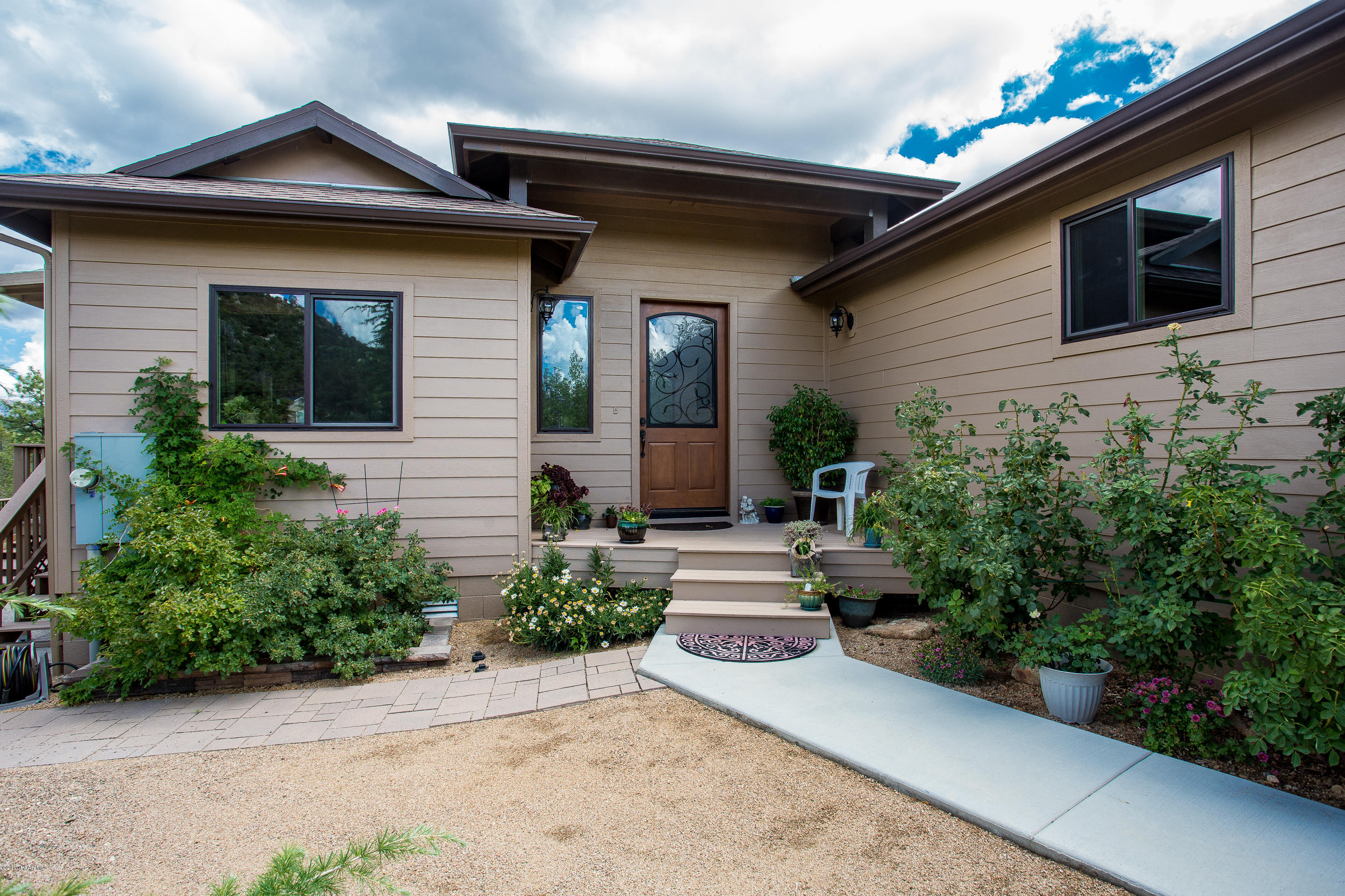 2050 Thumb Butte Road Prescott, AZ 86305 - Photo 23 of 26 012_Front