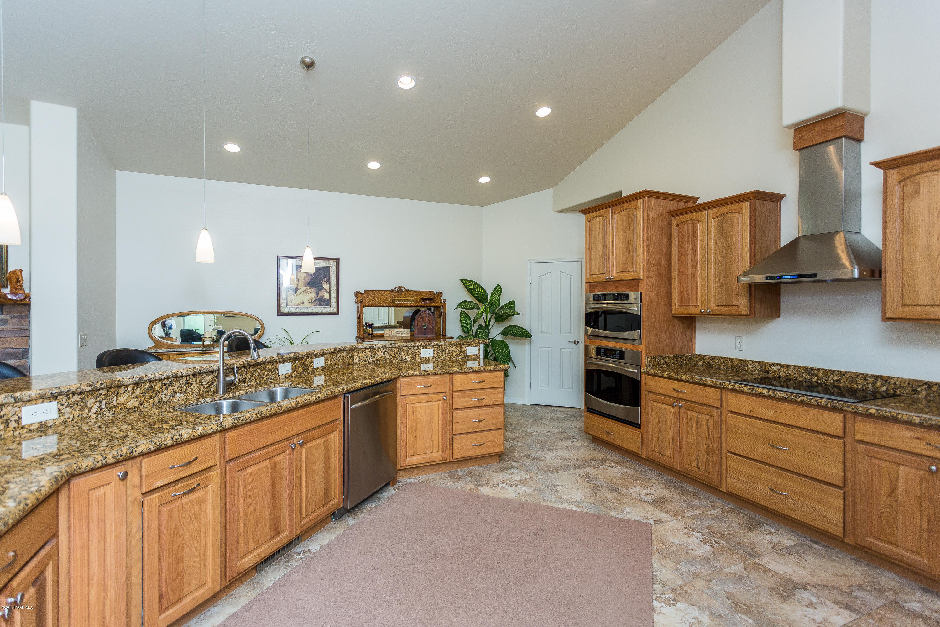2050 Thumb Butte Road Prescott, AZ 86305 - Photo 9 of 26 020_Kitchen