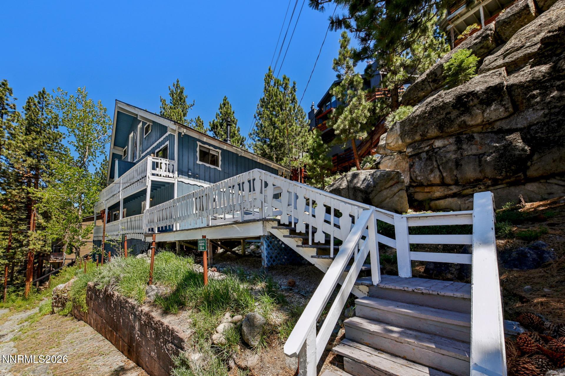 233 South Benjamin Drive Stateline, NV 89449 - Photo 4 of 51 a04