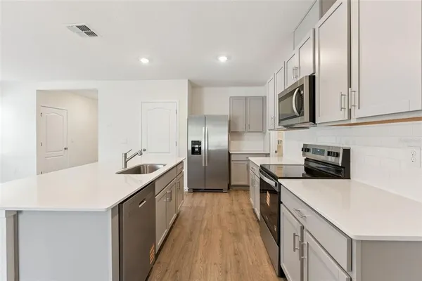 $3,200 | 2113 Walnut Crk Drive, Kissimmee, FL 34744