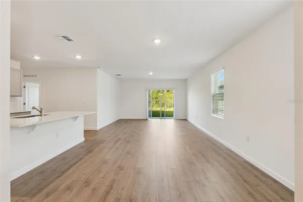 $3,200 | 2113 Walnut Crk Drive, Kissimmee, FL 34744