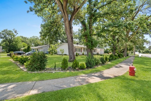 801 South Bartlett Road Streamwood, IL 60107 - Photo 21 of 31 Gallery Image 21