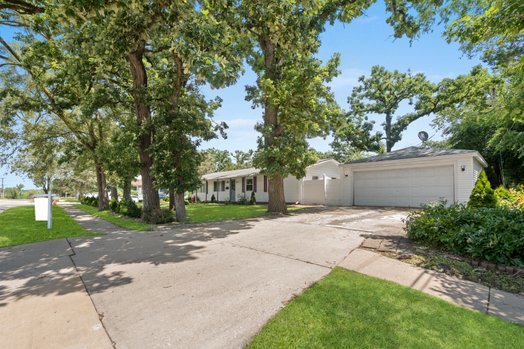 801 South Bartlett Road Streamwood, IL 60107 - Photo 24 of 31 Gallery Image 24
