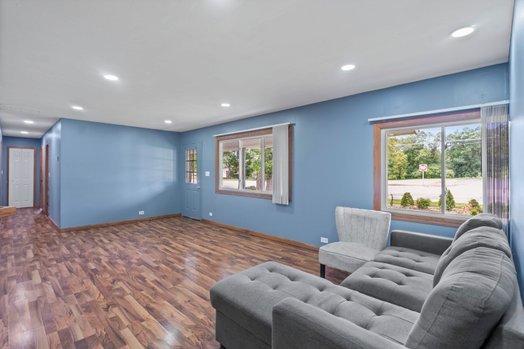 801 South Bartlett Road Streamwood, IL 60107 - Photo 8 of 31 Gallery Image 8