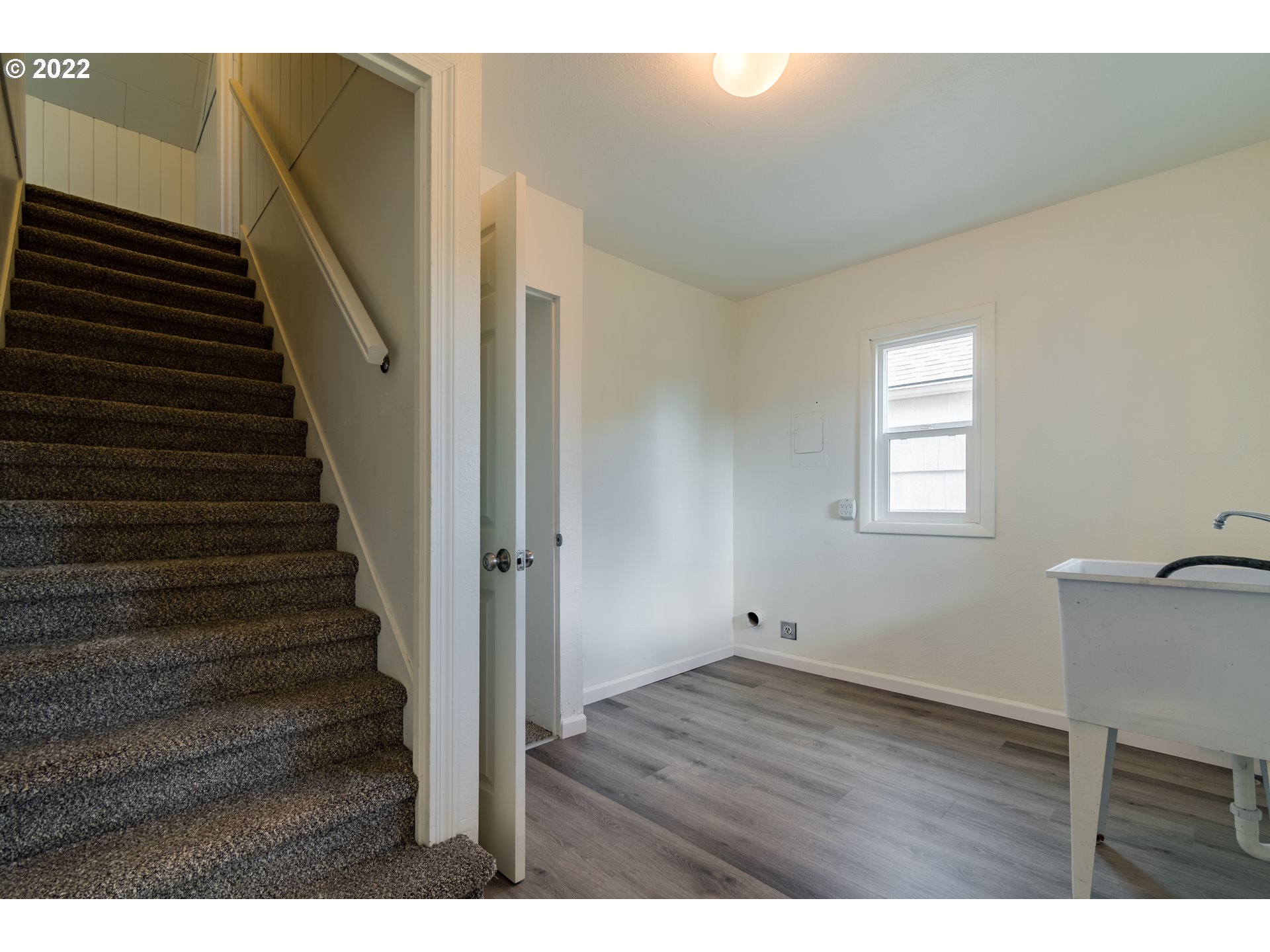 2175 City View Street Eugene, OR 97405 - Photo 20 of 32 a view of an entryway with wooden floor