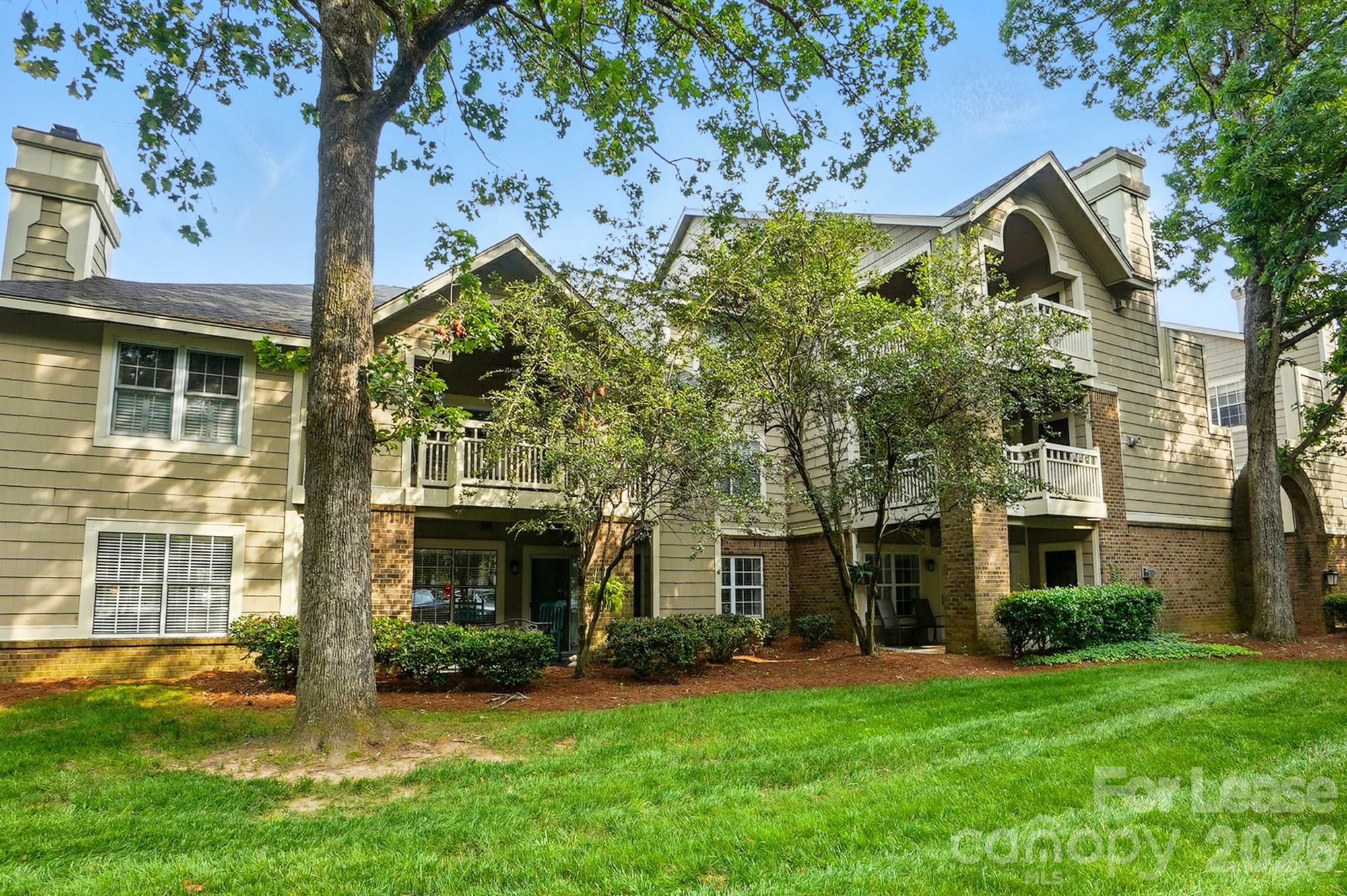 5007 Sharon Road, Unit R Charlotte, NC 28210 - Photo 4 of 43