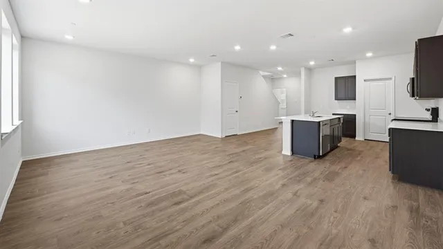 $262,990 | 201 Arbor Creek Drive, Euless, TX 76039