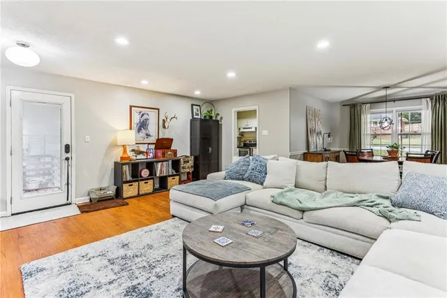 $2,700 | 2592 Woodacres Road Northeast, Atlanta, GA 30345