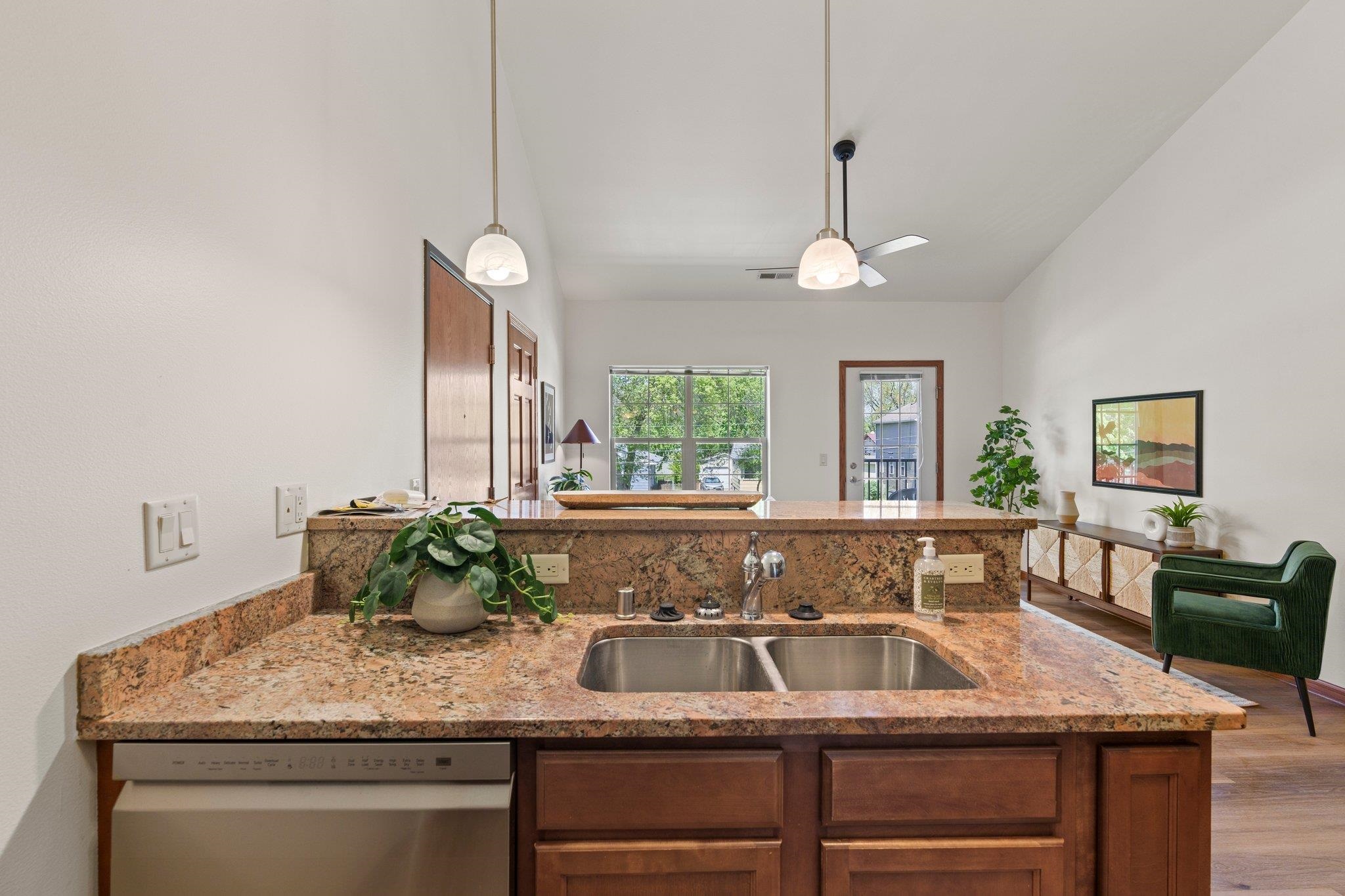 1517 Martin Street, Unit 6 Madison, WI 53713 - Photo 24 of 46