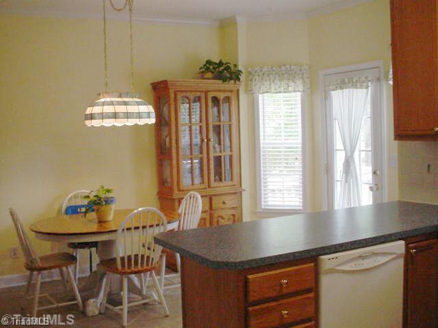 110 Harper Ridge Court Clemmons, NC 27012 - Photo 5 of 16 Breakfast. Breakfast has a pantry and entry to deck.
