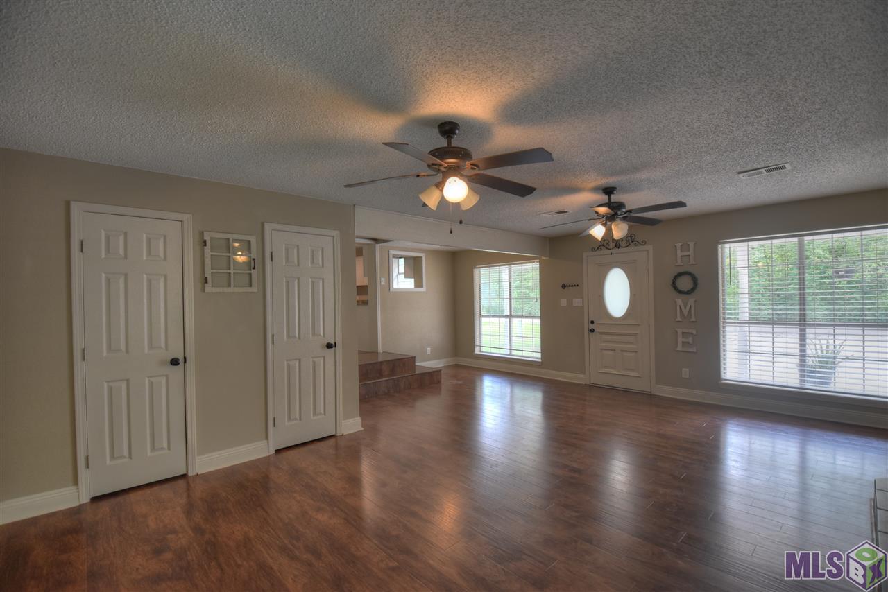 8437 Phillips Road St. Amant, LA 70774 - Photo 4 of 18 Gallery Image 4