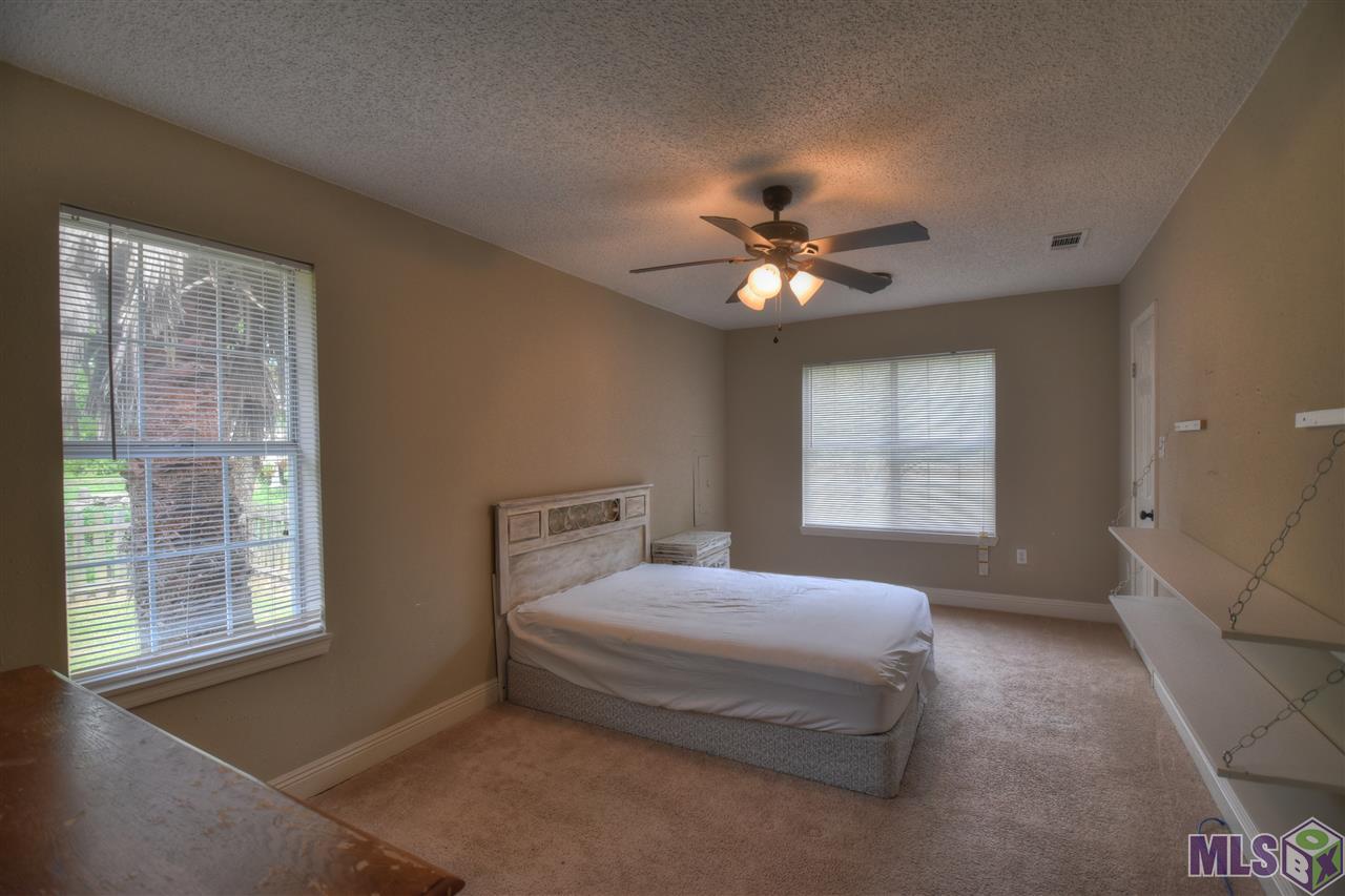 8437 Phillips Road St. Amant, LA 70774 - Photo 8 of 18 Gallery Image 8