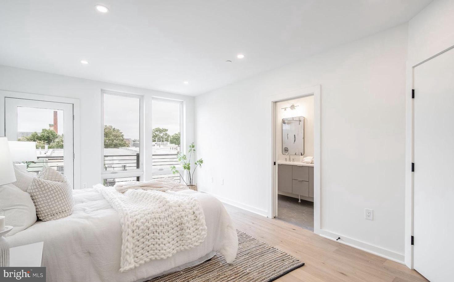 136 Q Street Northwest, Unit 2 Washington, DC 20001 - Photo 16 of 24
