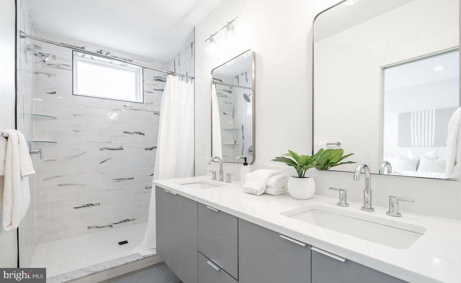 136 Q Street Northwest, Unit 2 Washington, DC 20001 - Photo 17 of 24 Primary bath