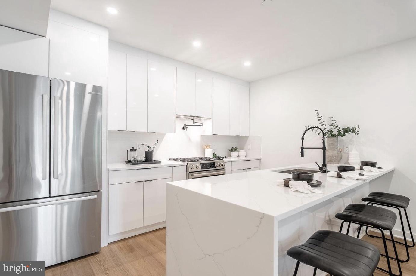 136 Q Street Northwest, Unit 2 Washington, DC 20001 - Photo 3 of 24