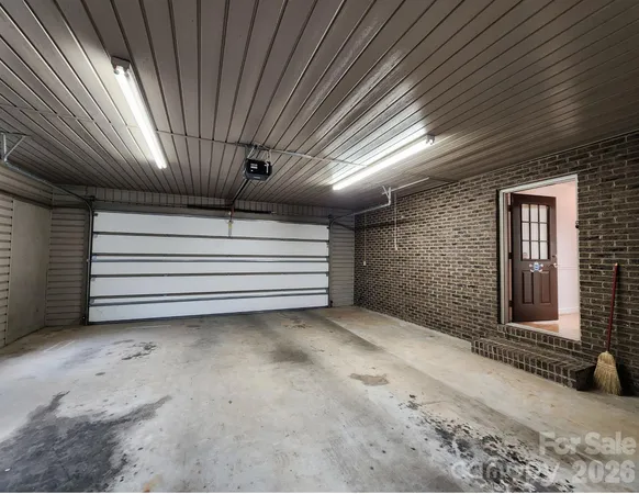 $400,000 | 2919 Teton Drive, Newton, NC 28658