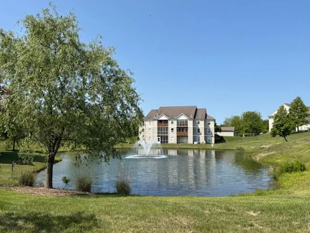 $1,900 | 1522 Oakfield Drive, Ann Arbor, MI 48108