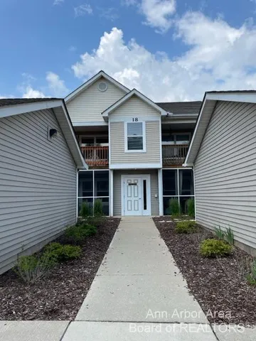 $1,900 | 1522 Oakfield Drive, Ann Arbor, MI 48108