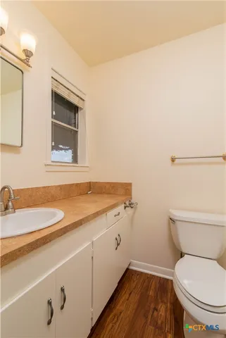 $1,950 | 316 Mulberry Avenue South, Luling, TX 78648