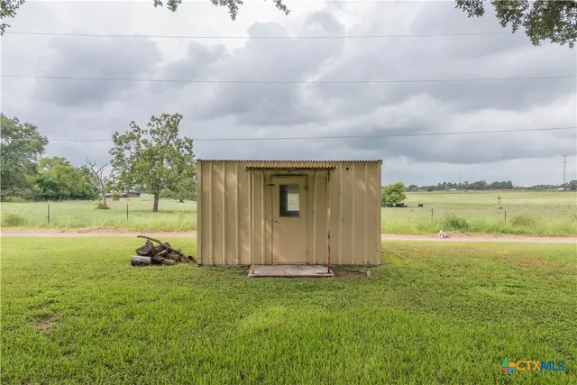 $2,000 | 316 Mulberry Avenue South, Luling, TX 78648