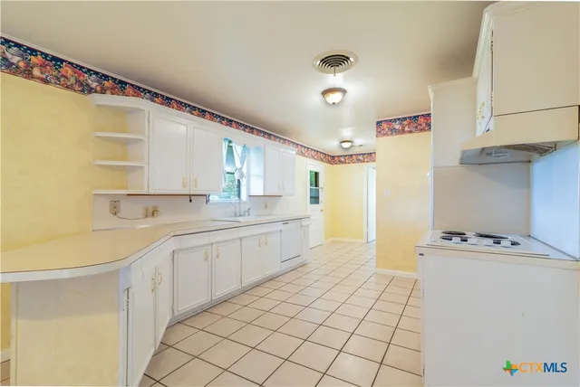 $2,000 | 316 Mulberry Avenue South, Luling, TX 78648