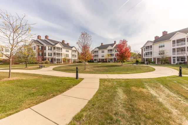 $329,500 | 1008 Summerfield Glen, Ann Arbor, MI 48103