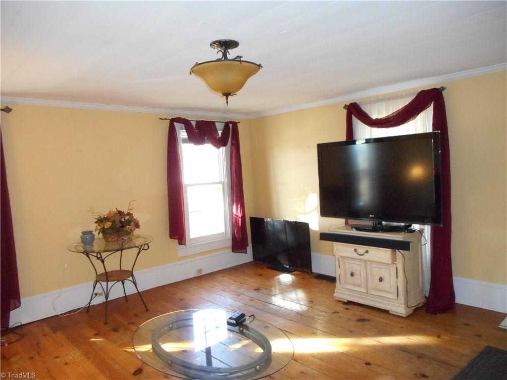 2575 Griffith Road Winston-Salem, NC 27103 - Photo 8 of 30 Gallery Image 8