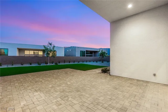 $8,495 | 10793 Vista Altura Avenue, Las Vegas, NV 89135