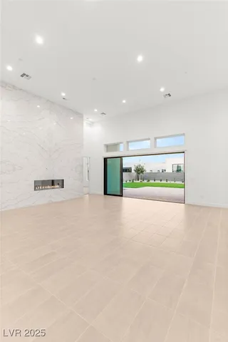 $7,995 | 10793 Vista Altura Avenue, Las Vegas, NV 89135