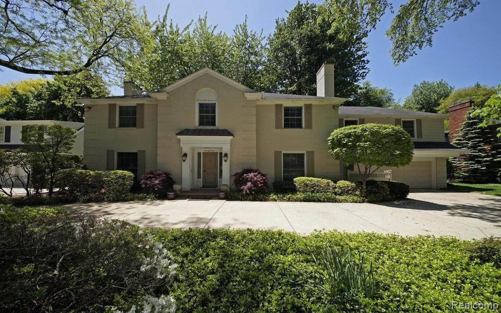 77 Stephens Road Grosse Pointe, MI 48236 - Photo 9 of 27 9-photo-web-1024x640-186001.jpg