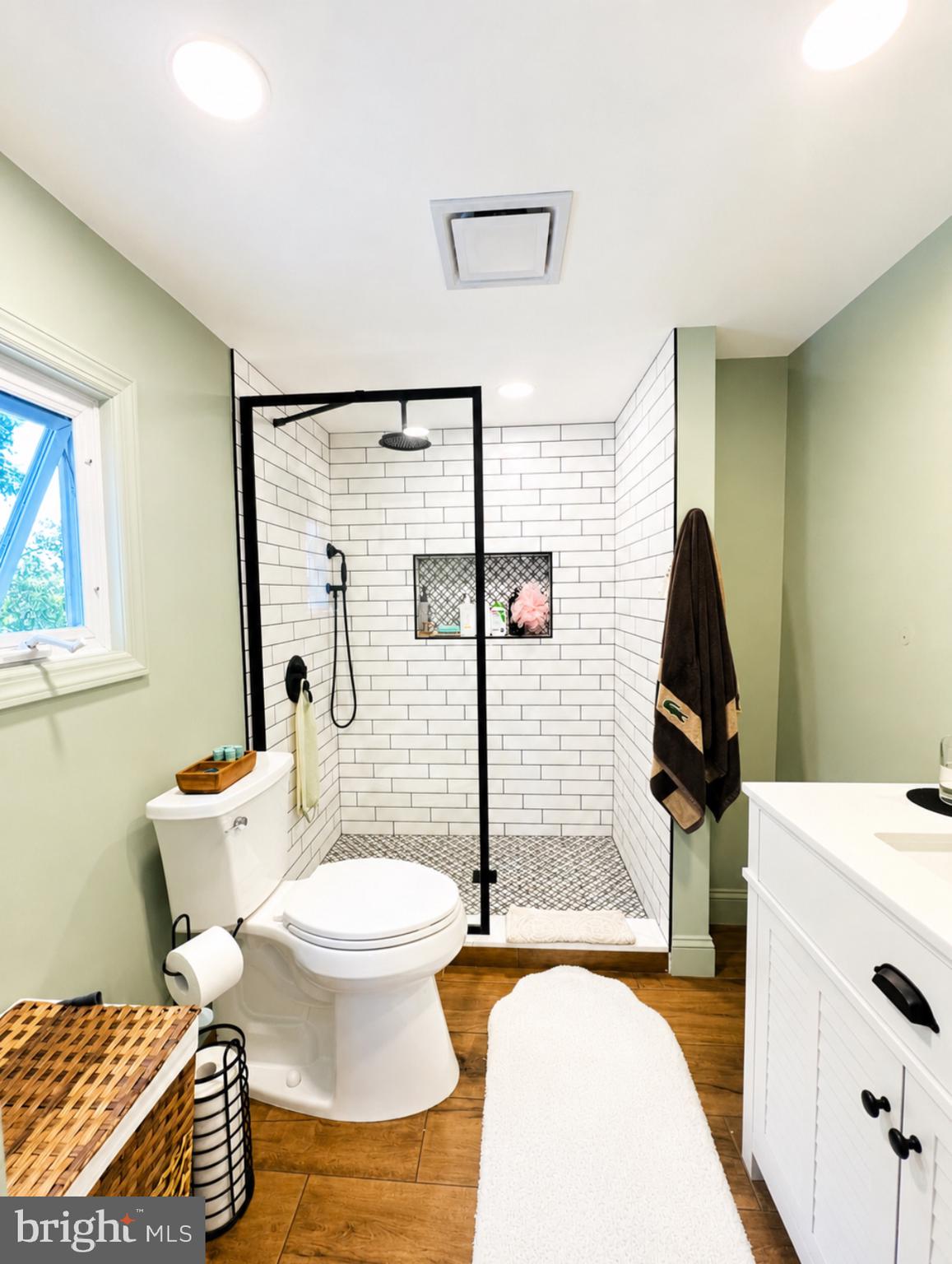 319 Crown Point Road West Deptford, NJ 08086 - Photo 15 of 21 Second Floor Full Bath