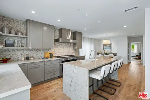 $5,395,000 | 922 Berkeley Street, Santa Monica, CA 90403