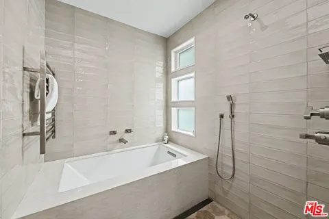 $5,395,000 | 922 Berkeley Street, Santa Monica, CA 90403