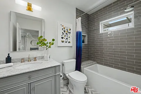 $5,395,000 | 922 Berkeley Street, Santa Monica, CA 90403
