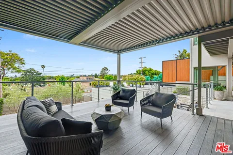 $5,395,000 | 922 Berkeley Street, Santa Monica, CA 90403