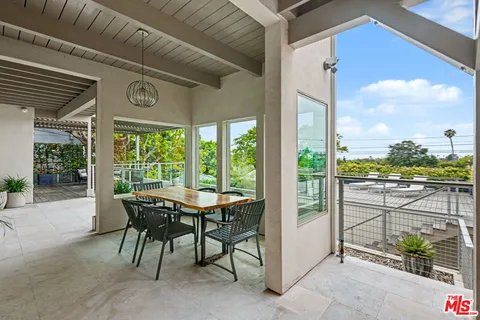 $5,395,000 | 922 Berkeley Street, Santa Monica, CA 90403