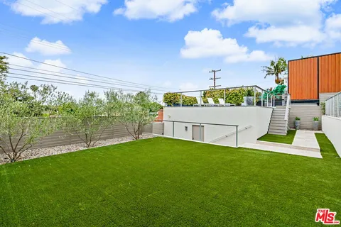 $5,395,000 | 922 Berkeley Street, Santa Monica, CA 90403